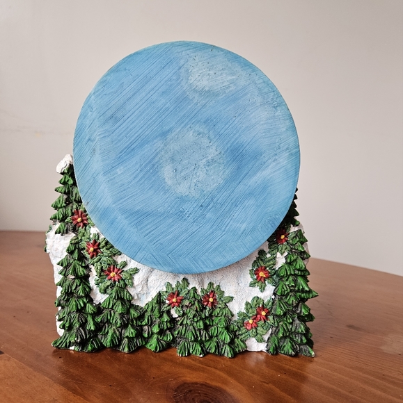 Vintage Santa Music Box - Picture 4 of 17